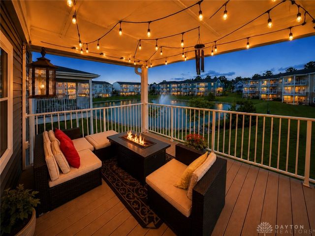 136 Waterhaven Way, Springboro, OH 45066