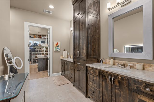 5449 Night Sage Lane, Fort Worth, TX 76109