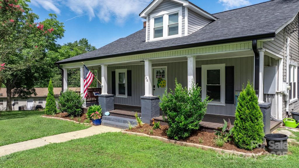 126 Huss Avenue, Hudson, NC 28638