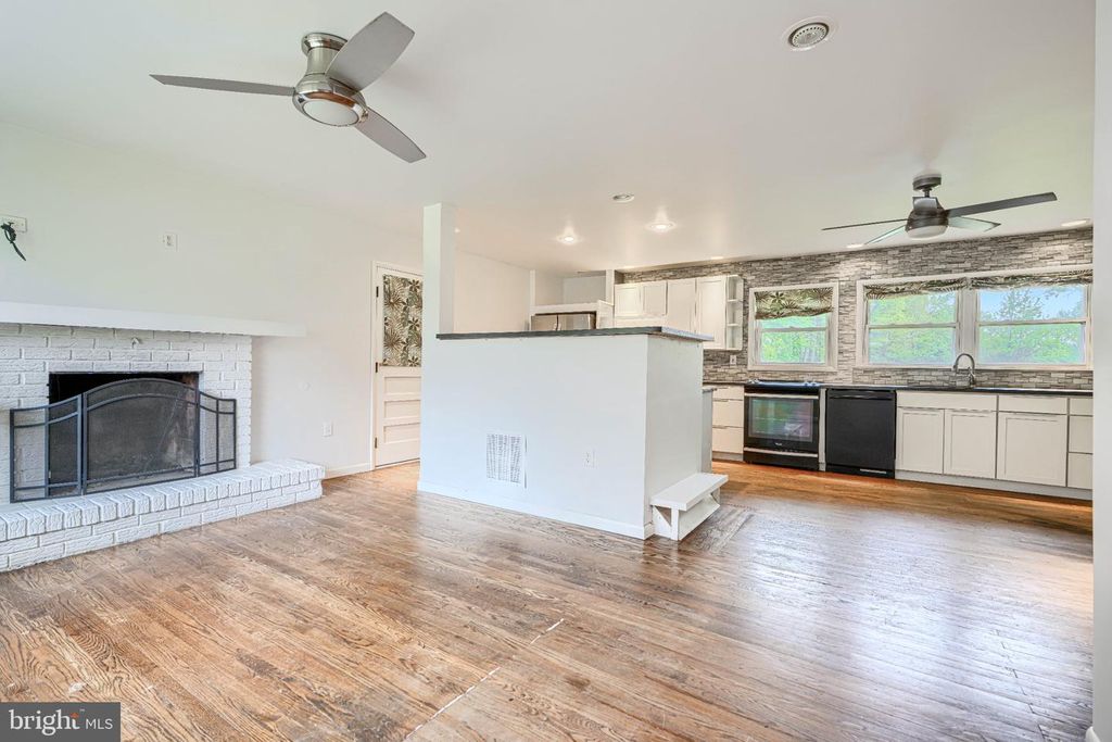 Image 5 of property listing at 609 PHILADELPHIA RD, Joppa, MD 21085