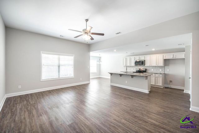 133 Worchester Circle, Perry, GA 31069