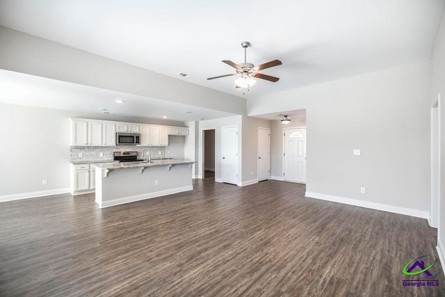 133 Worchester Circle, Perry, GA 31069