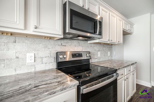 133 Worchester Circle, Perry, GA 31069