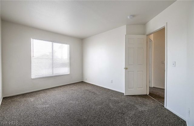 2930 Seasons Avenue, Henderson, NV 89074