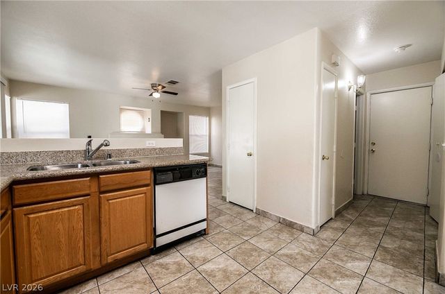 2930 Seasons Avenue, Henderson, NV 89074