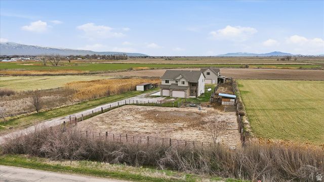 6207 W 1900 N, Warren, UT 84404