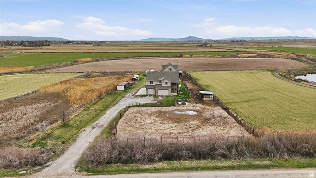 6207 W 1900 N, Warren, UT 84404