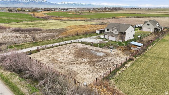 6207 W 1900 N, Warren, UT 84404