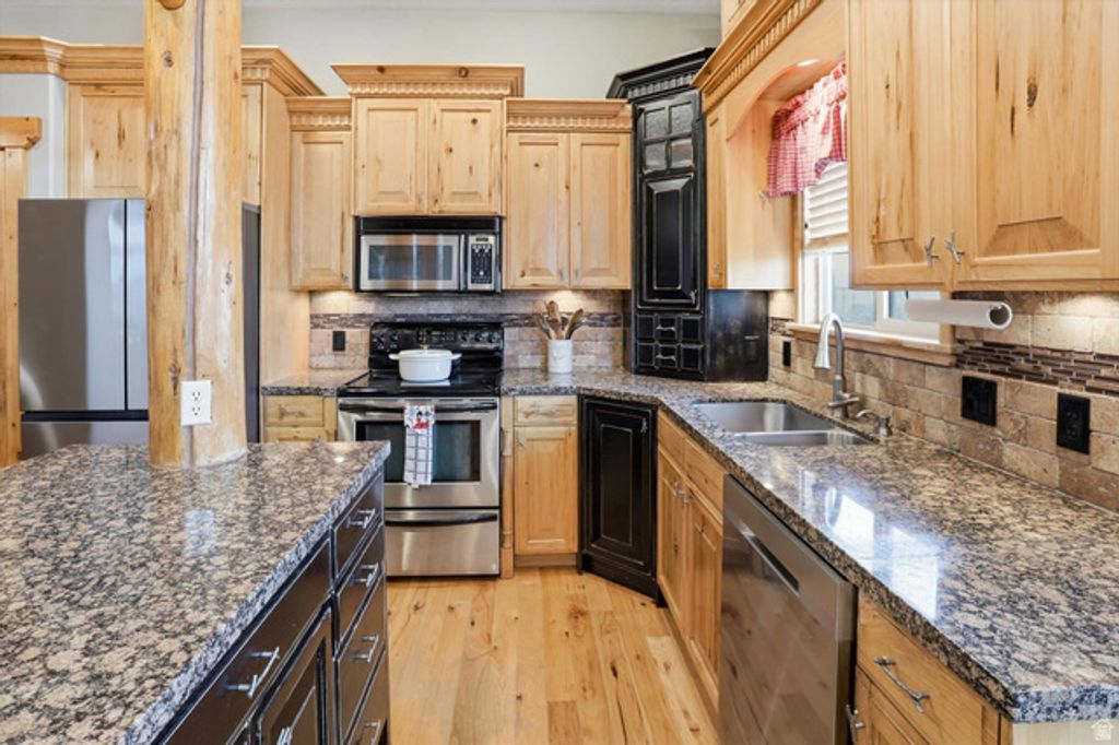 Image 11 of property listing at 6207 W 1900 N, Warren, UT 84404