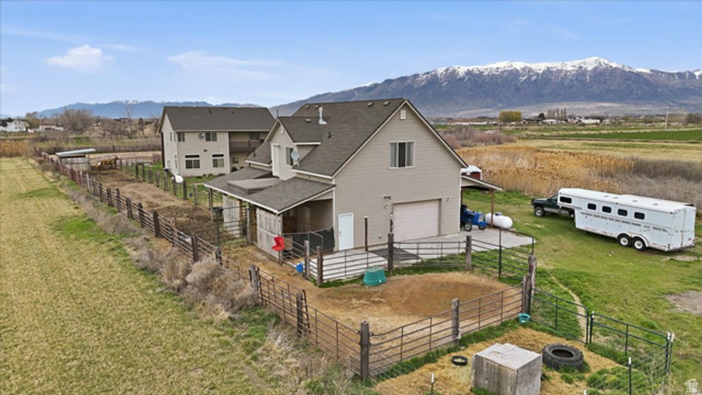 Image 58 of property listing at 6207 W 1900 N, Warren, UT 84404