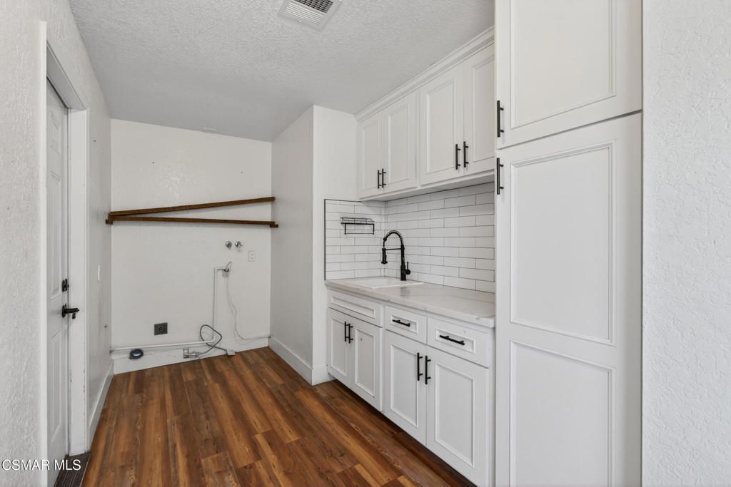 Image 30 of property listing at 14824 Sunrise Hill Road, Riverside, CA 92508