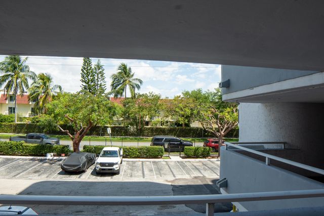 1650 NE 115th Street 208, Miami, FL 33181