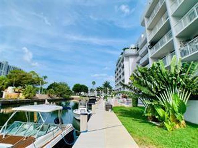 1650 NE 115th Street 208, Miami, FL 33181