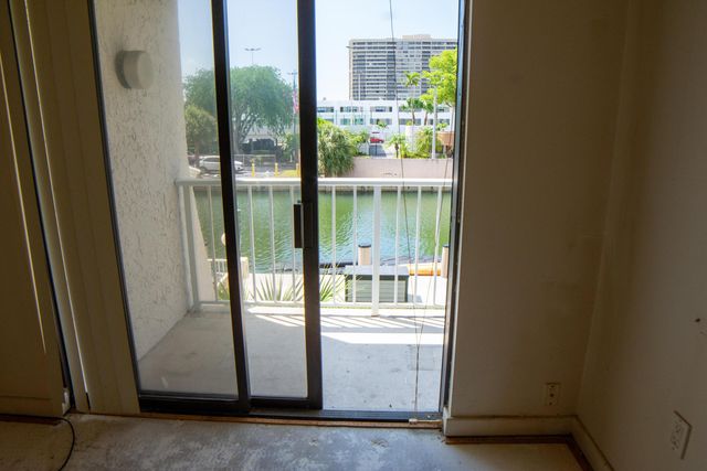 1650 NE 115th Street 208, Miami, FL 33181