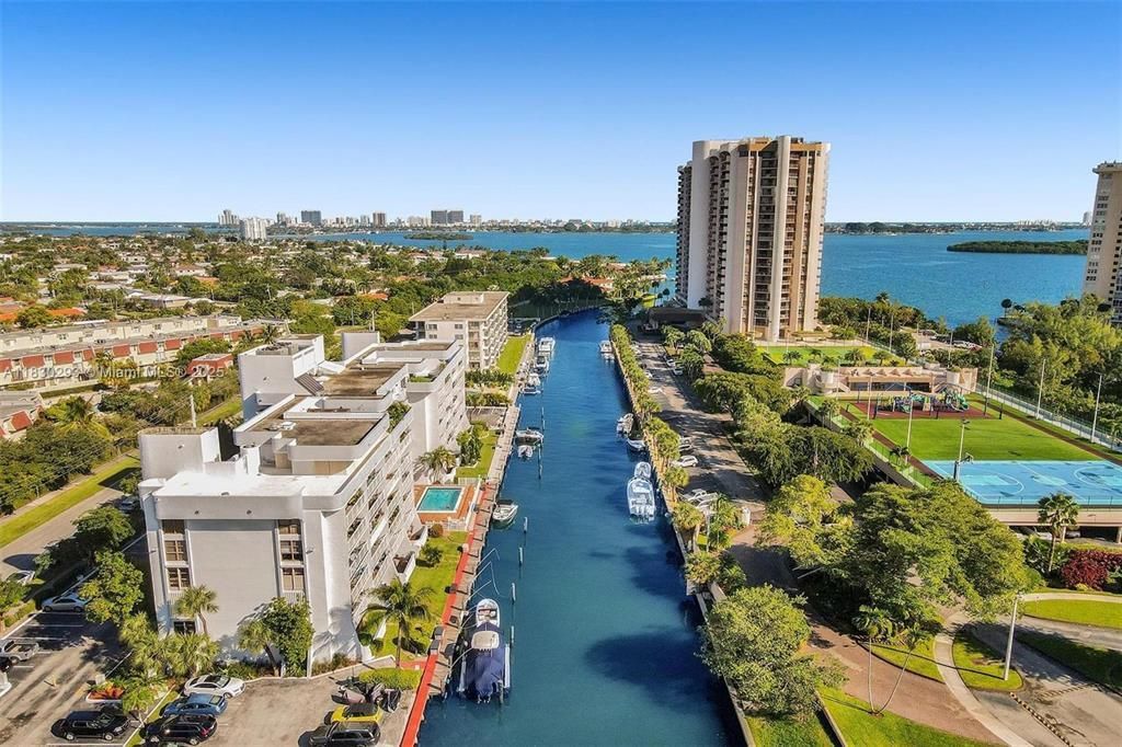 1650 NE 115th Street 208, Miami, FL 33181