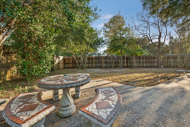 420 Paradise Road, Niceville, FL 32578