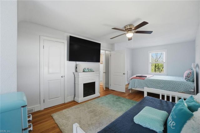 124 Armstrong ST, Portsmouth, VA 23704