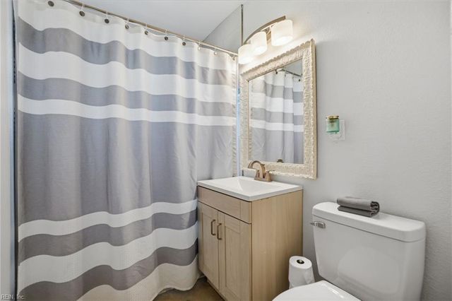 124 Armstrong ST, Portsmouth, VA 23704