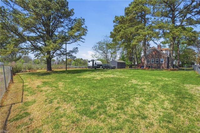 124 Armstrong ST, Portsmouth, VA 23704