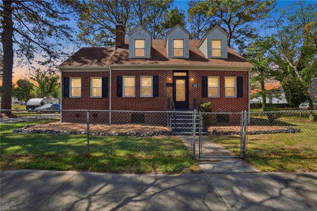 124 Armstrong ST, Portsmouth, VA 23704