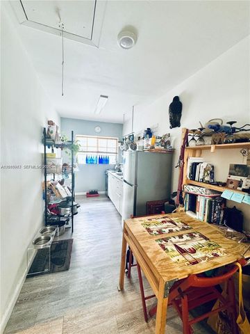 330 74th St 15, Miami Beach, FL 33141