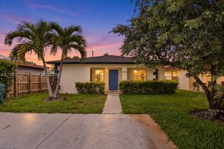 209 NE 35th St NA, Oakland Park, FL 33334