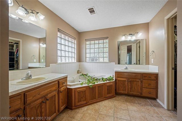 2717 Azure Hills Drive, Van Buren, AR 72956