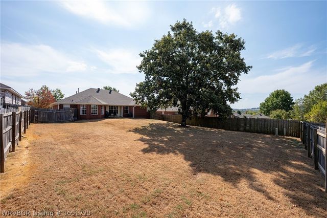 2717 Azure Hills Drive, Van Buren, AR 72956