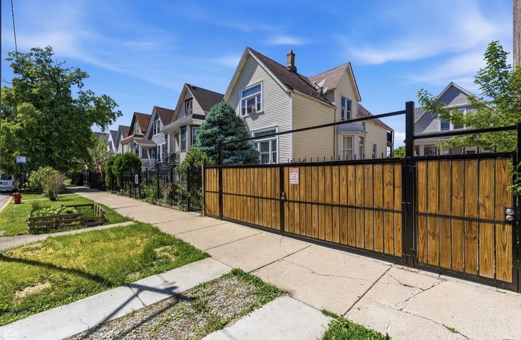 3726 W Mclean Avenue, Chicago, IL 60647 — photo 2