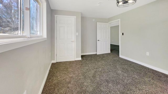 113 Island View Drive, Waverly, IA 50677