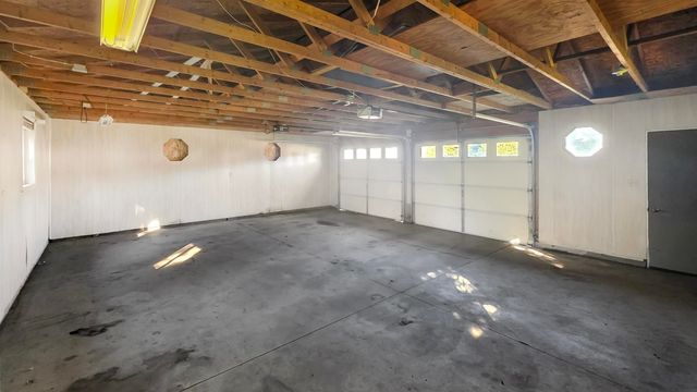 113 Island View Drive, Waverly, IA 50677