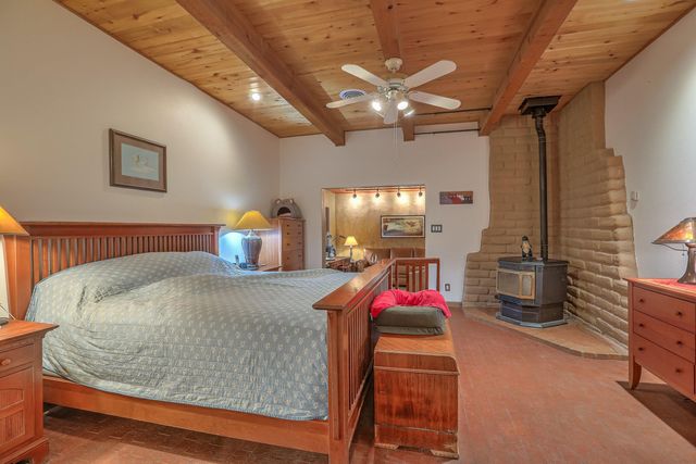 707 Walden Road, Corrales, NM 87048