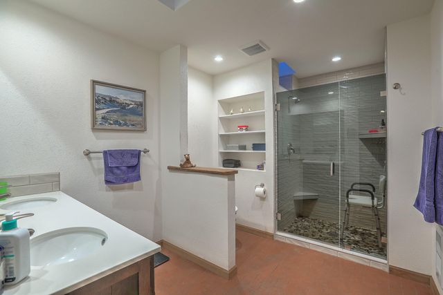 707 Walden Road, Corrales, NM 87048