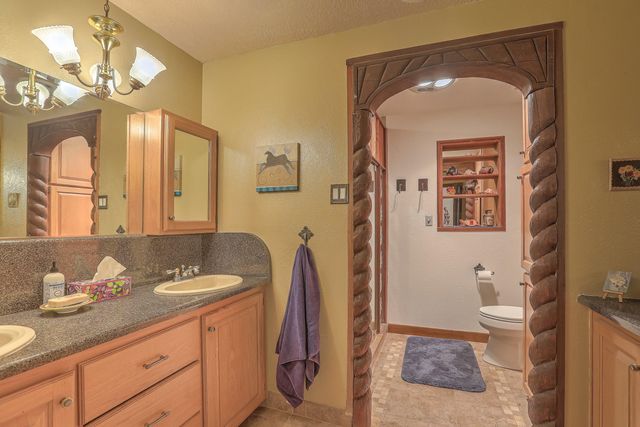 707 Walden Road, Corrales, NM 87048