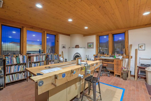 707 Walden Road, Corrales, NM 87048