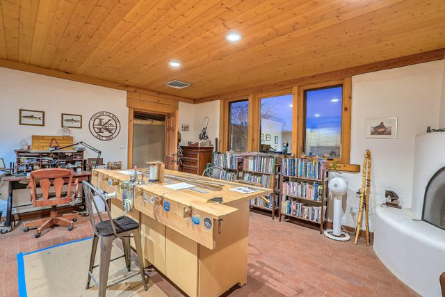 707 Walden Road, Corrales, NM 87048