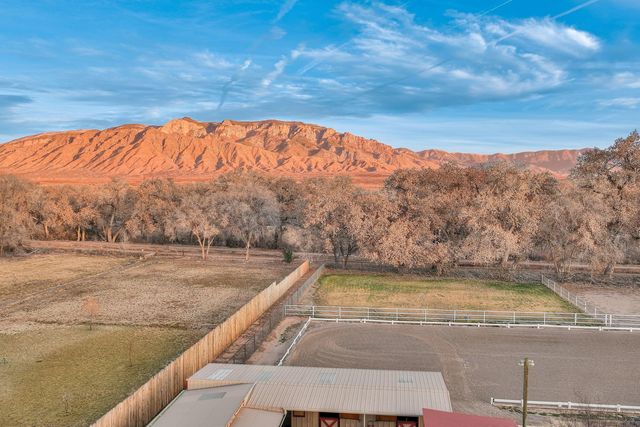 707 Walden Road, Corrales, NM 87048