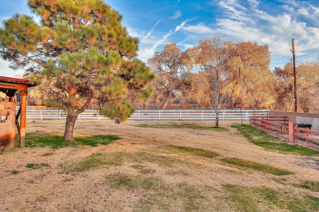 707 Walden Road, Corrales, NM 87048