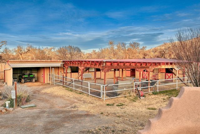 707 Walden Road, Corrales, NM 87048
