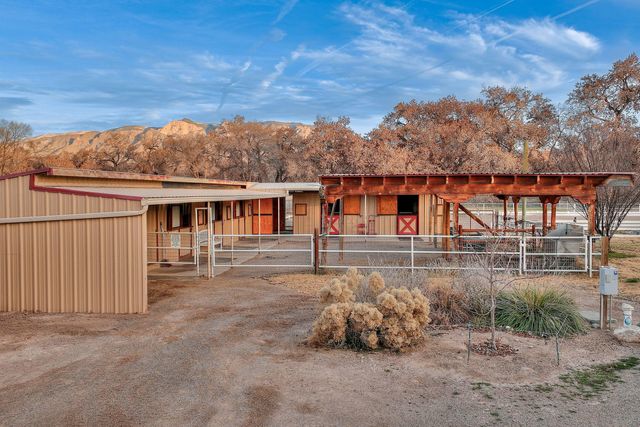 707 Walden Road, Corrales, NM 87048