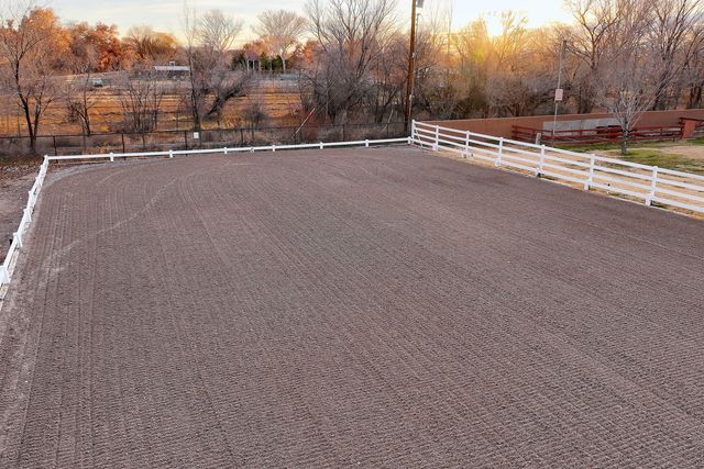 707 Walden Road, Corrales, NM 87048