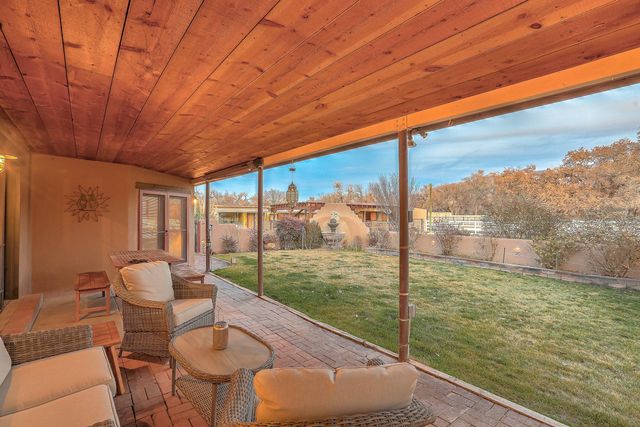 707 Walden Road, Corrales, NM 87048