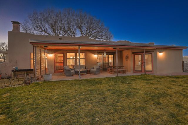 707 Walden Road, Corrales, NM 87048