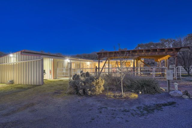 707 Walden Road, Corrales, NM 87048