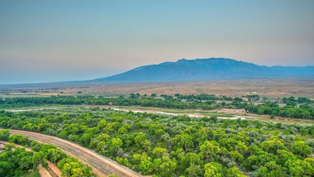 707 Walden Road, Corrales, NM 87048