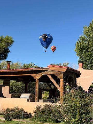 707 Walden Road, Corrales, NM 87048