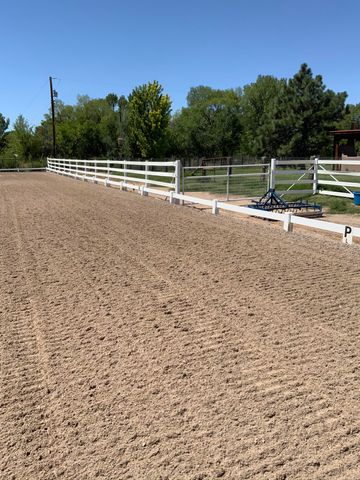 707 Walden Road, Corrales, NM 87048