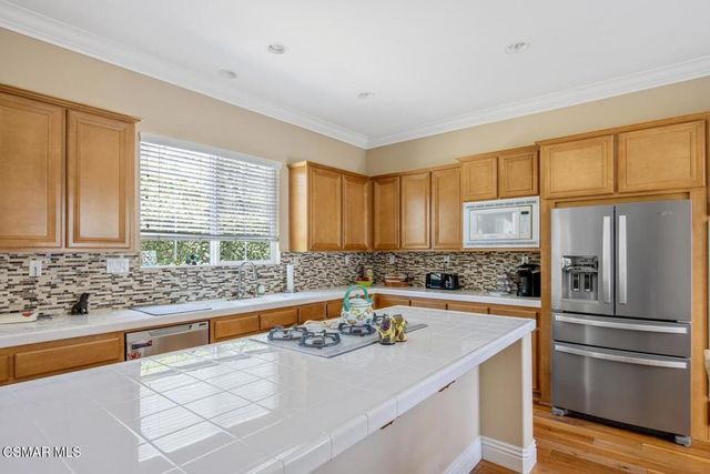 5187 Via Dolores, Newbury Park, CA 91320