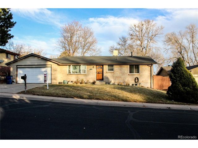 2612 S Field Ct, Lakewood, CO 80227