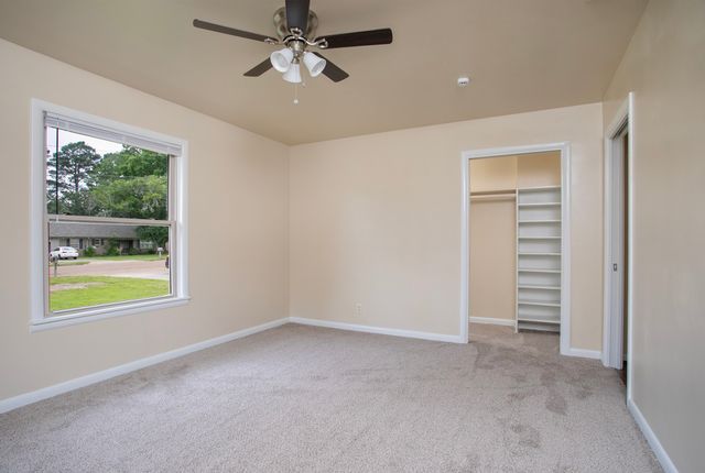 210 W Kansas Street, Van, TX 75790